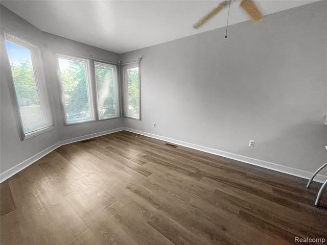 37547 Legends Trail Drive, Farmington, MI 48331