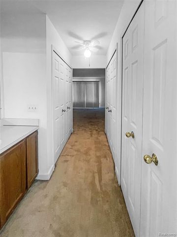 37547 Legends Trail Drive, Farmington, MI 48331