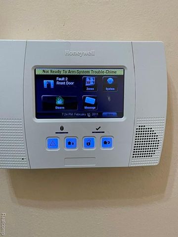 37547 Legends Trail Drive, Farmington, MI 48331
