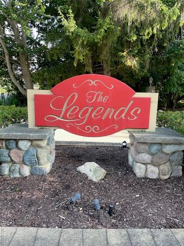 37547 Legends Trail Drive, Farmington, MI 48331