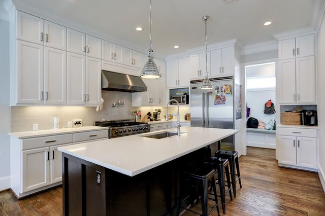 1632 Potomac Drive, Houston, TX 77057