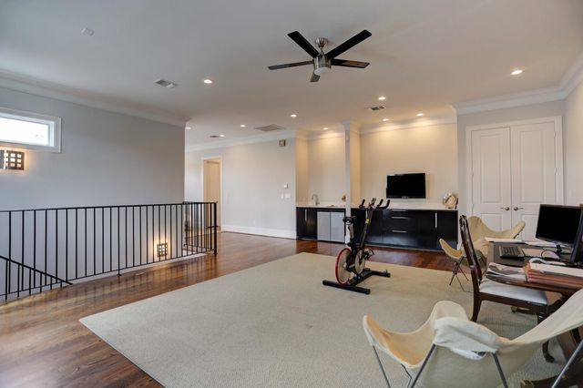 1632 Potomac Drive, Houston, TX 77057