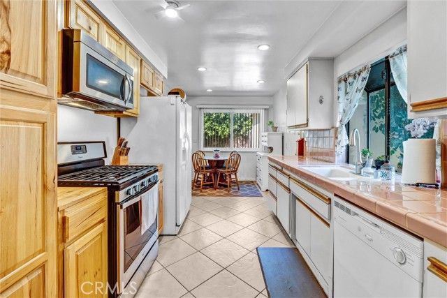 23106 Baltar, West Hills (los Angeles), CA 91304