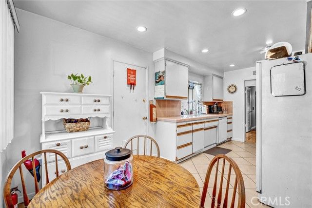 23106 Baltar, West Hills (los Angeles), CA 91304