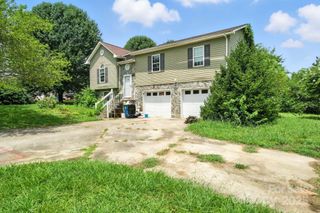 3784 Pennsylvania Avenue, Lenoir, NC 28645