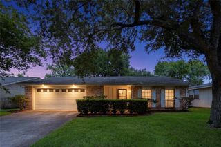 3015 Meadowview Drive, Missouri City, TX 77459
