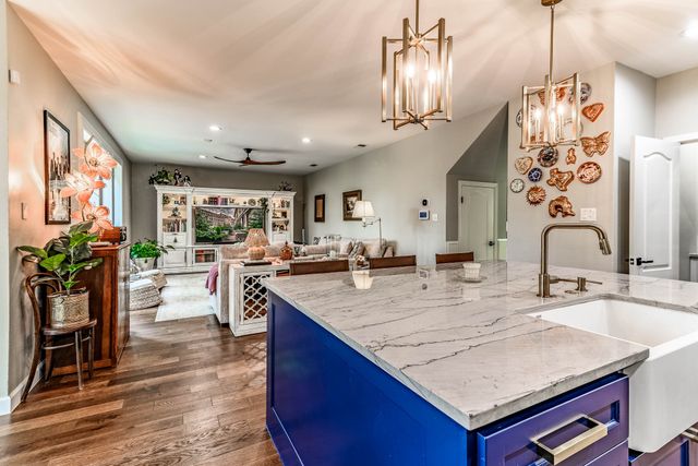 4105 Cross Bend Drive, Arlington, TX 76016