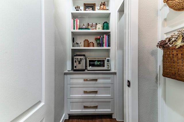 4105 Cross Bend Drive, Arlington, TX 76016