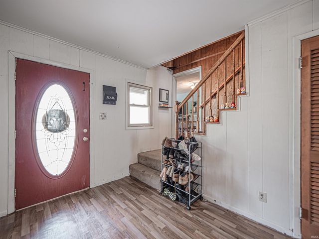 210 S East Street, Oakland City, IN 47660