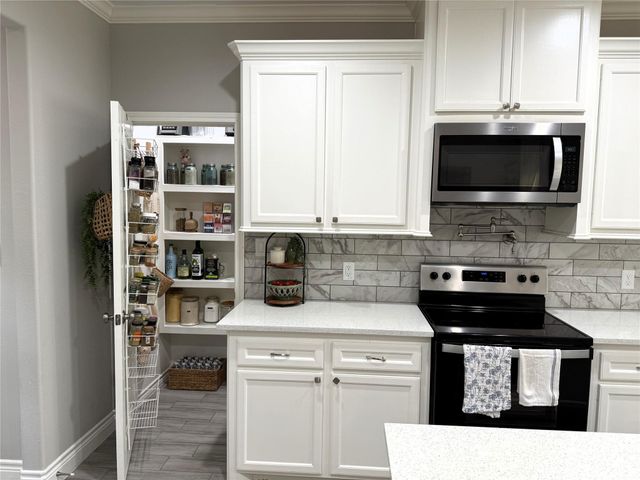 162 County Road 2221, Cleveland, TX 77327