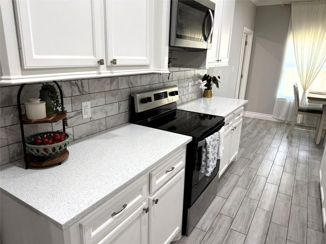 162 County Road 2221, Cleveland, TX 77327