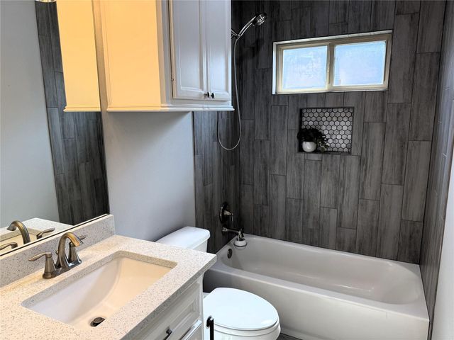 162 County Road 2221, Cleveland, TX 77327