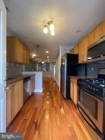 2907 S SYDENHAM ST, Philadelphia, PA 19145
