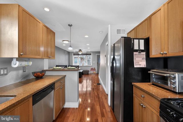 2907 S SYDENHAM ST, Philadelphia, PA 19145