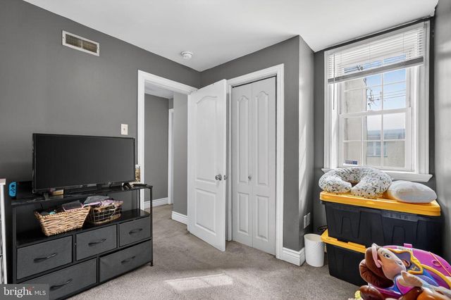 2907 S SYDENHAM ST, Philadelphia, PA 19145