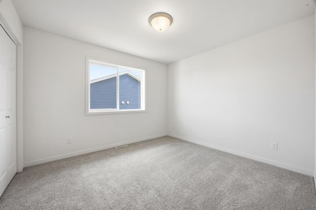 2506 Fulton Loop S, Fargo, ND 58104