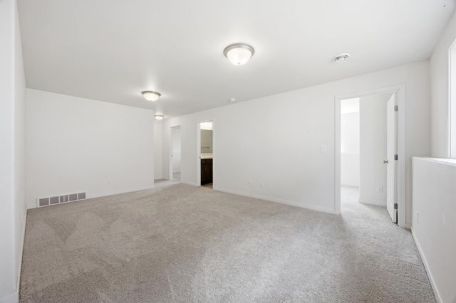 2506 Fulton Loop S, Fargo, ND 58104