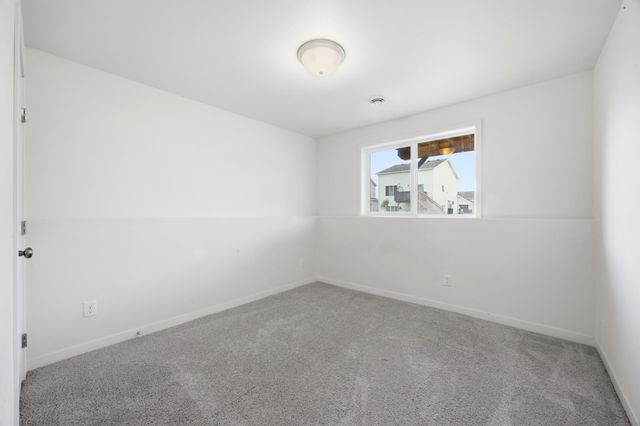 2506 Fulton Loop S, Fargo, ND 58104