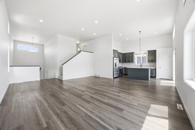 2506 Fulton Loop S, Fargo, ND 58104