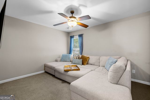 77 Lakeshore Parkway, Newnan, GA 30263