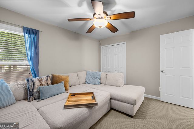 77 Lakeshore Parkway, Newnan, GA 30263