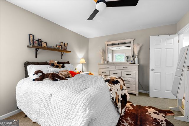 77 Lakeshore Parkway, Newnan, GA 30263