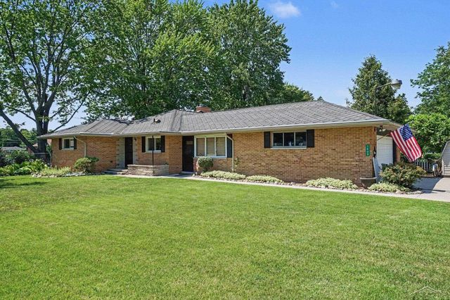 1609 N Center Road, Saginaw Twp, MI 48638