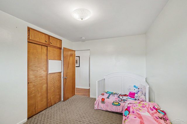 1609 N Center Road, Saginaw Twp, MI 48638