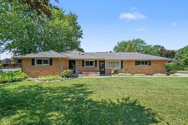 1609 N Center Road, Saginaw Twp, MI 48638