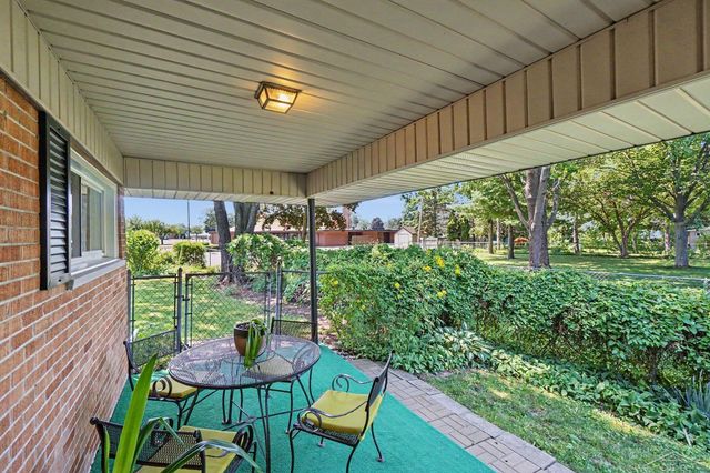 1609 N Center Road, Saginaw Twp, MI 48638