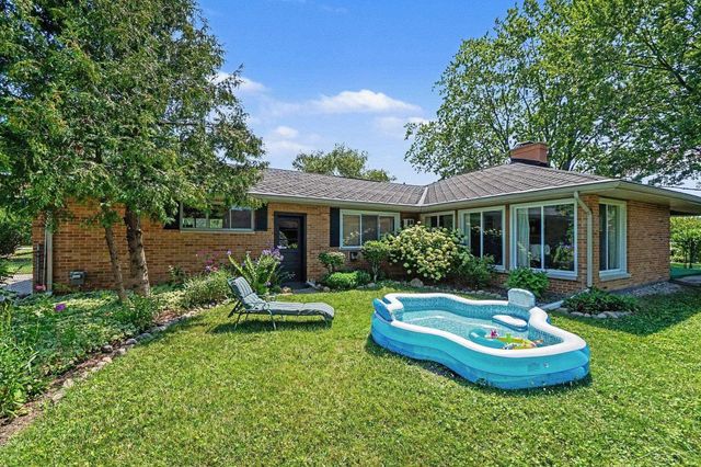 1609 N Center Road, Saginaw Twp, MI 48638