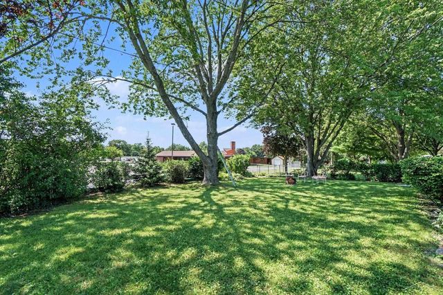 1609 N Center Road, Saginaw Twp, MI 48638