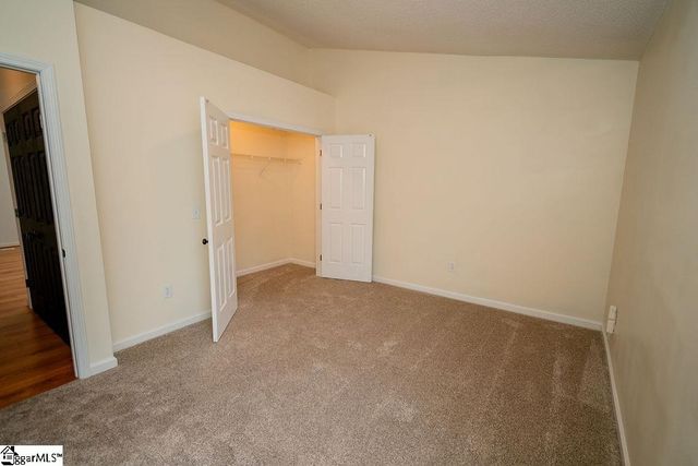 611 Oak Valley Drive, Simpsonville, SC 29681