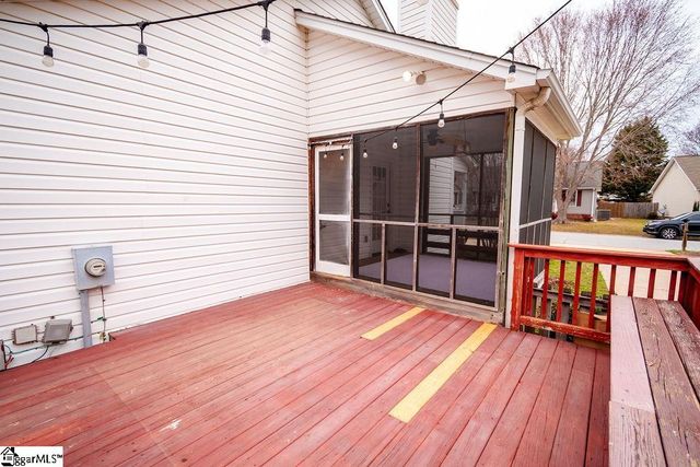 611 Oak Valley Drive, Simpsonville, SC 29681