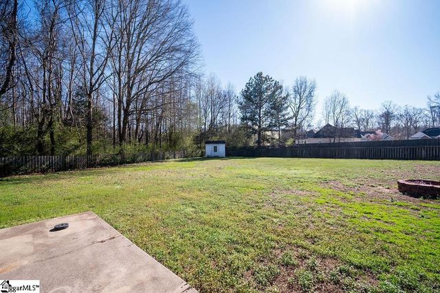 611 Oak Valley Drive, Simpsonville, SC 29681