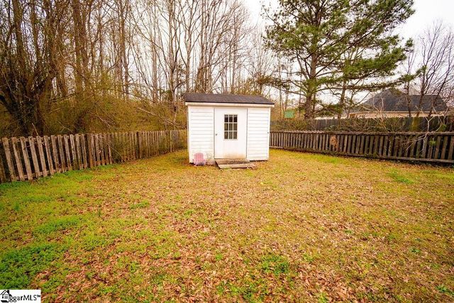 611 Oak Valley Drive, Simpsonville, SC 29681