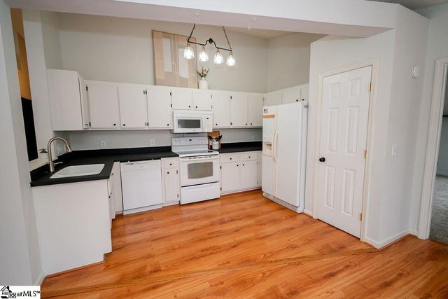 611 Oak Valley Drive, Simpsonville, SC 29681