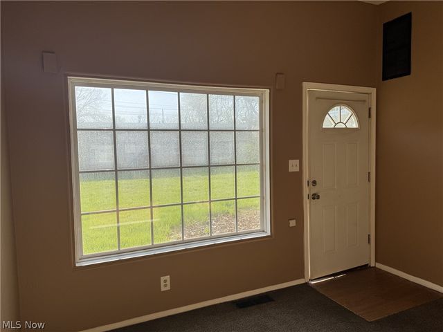 2350 Newton Street, Akron, OH 44305