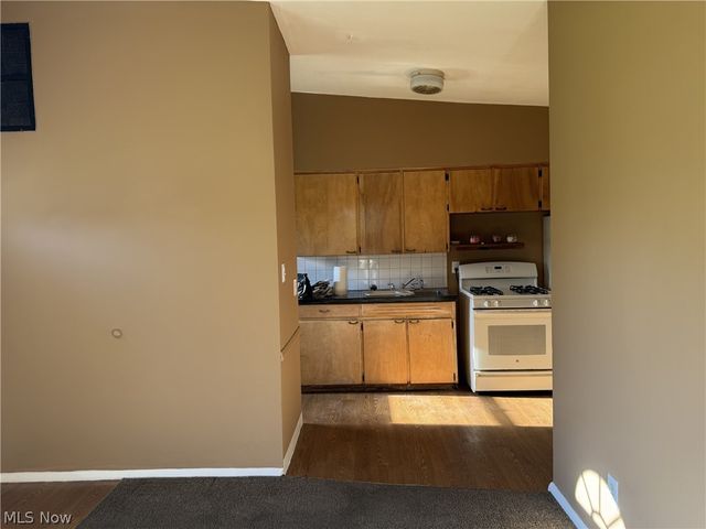 2350 Newton Street, Akron, OH 44305