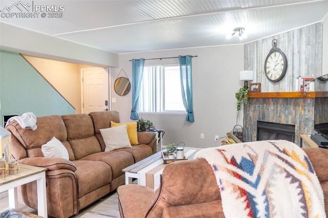 1874 Lanka Lane, Colorado Springs, CO 80915