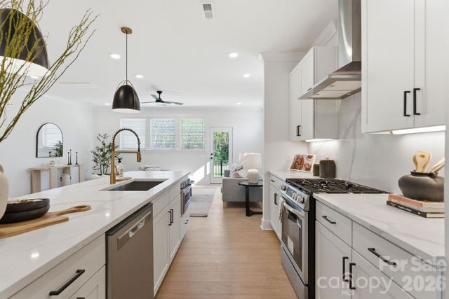 809 Garringer Place, Charlotte, NC 28208