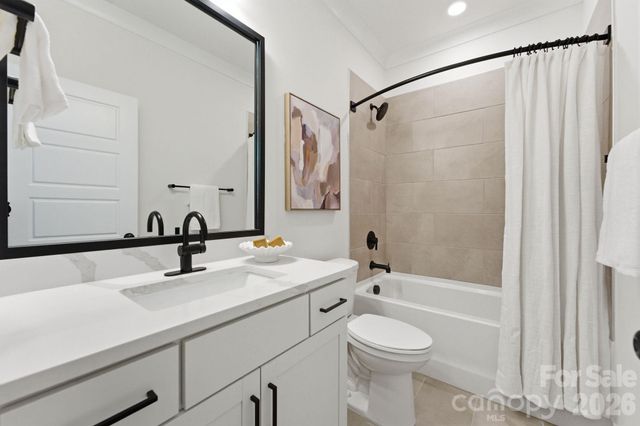 809 Garringer Place, Charlotte, NC 28208