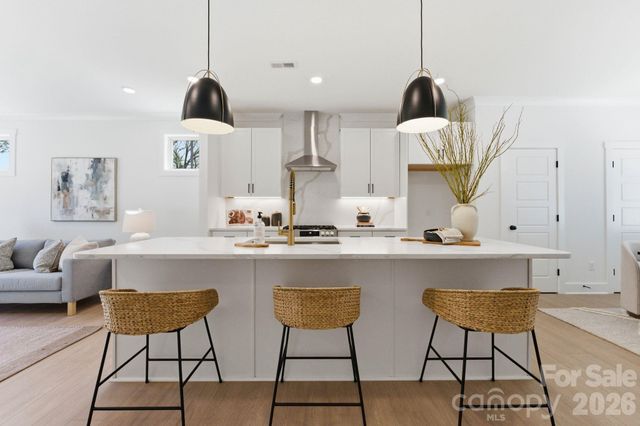 809 Garringer Place, Charlotte, NC 28208