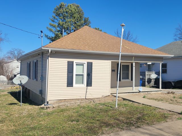 1211 E Elm Street, West Frankfort, IL 62896