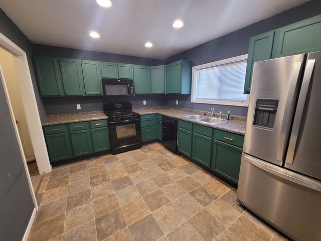 1211 E Elm Street, West Frankfort, IL 62896