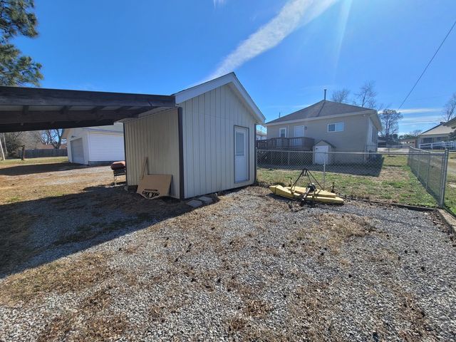 1211 E Elm Street, West Frankfort, IL 62896