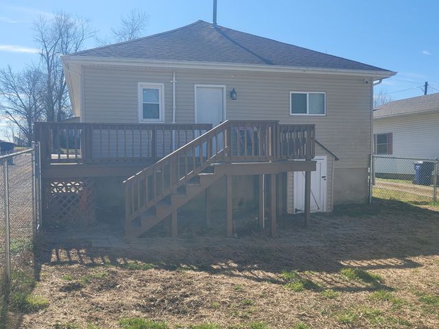 1211 E Elm Street, West Frankfort, IL 62896