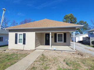 1211 E Elm Street, West Frankfort, IL 62896