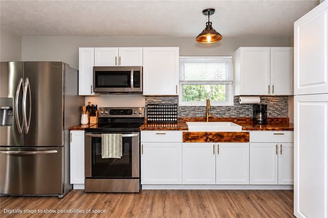 227 Oxford Drive, Fairborn, OH 45324