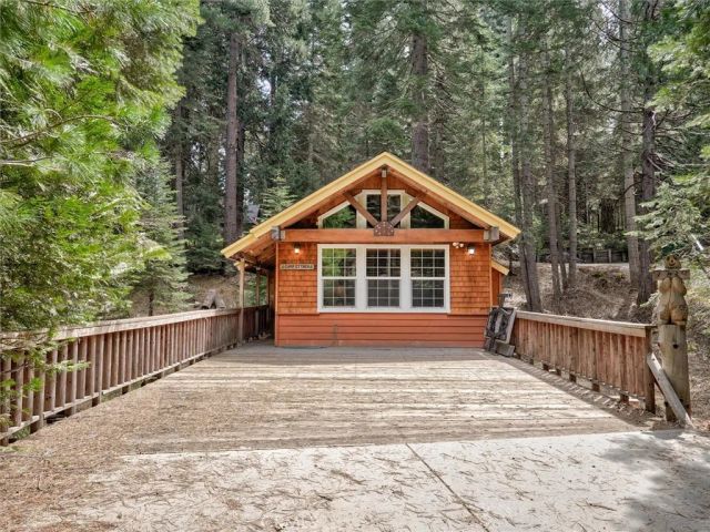 7739 Black Pine, Fish Camp, CA 93623